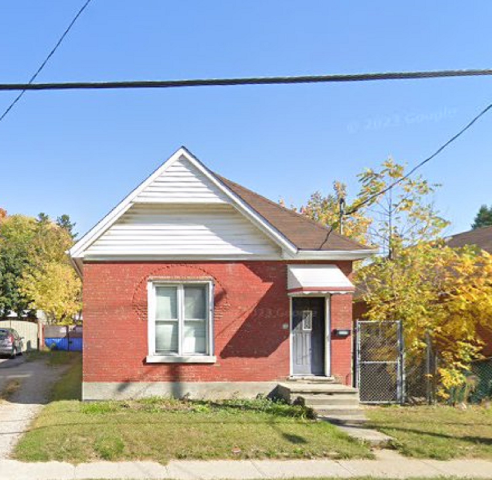 Old Mid-Century Modern House Exterior