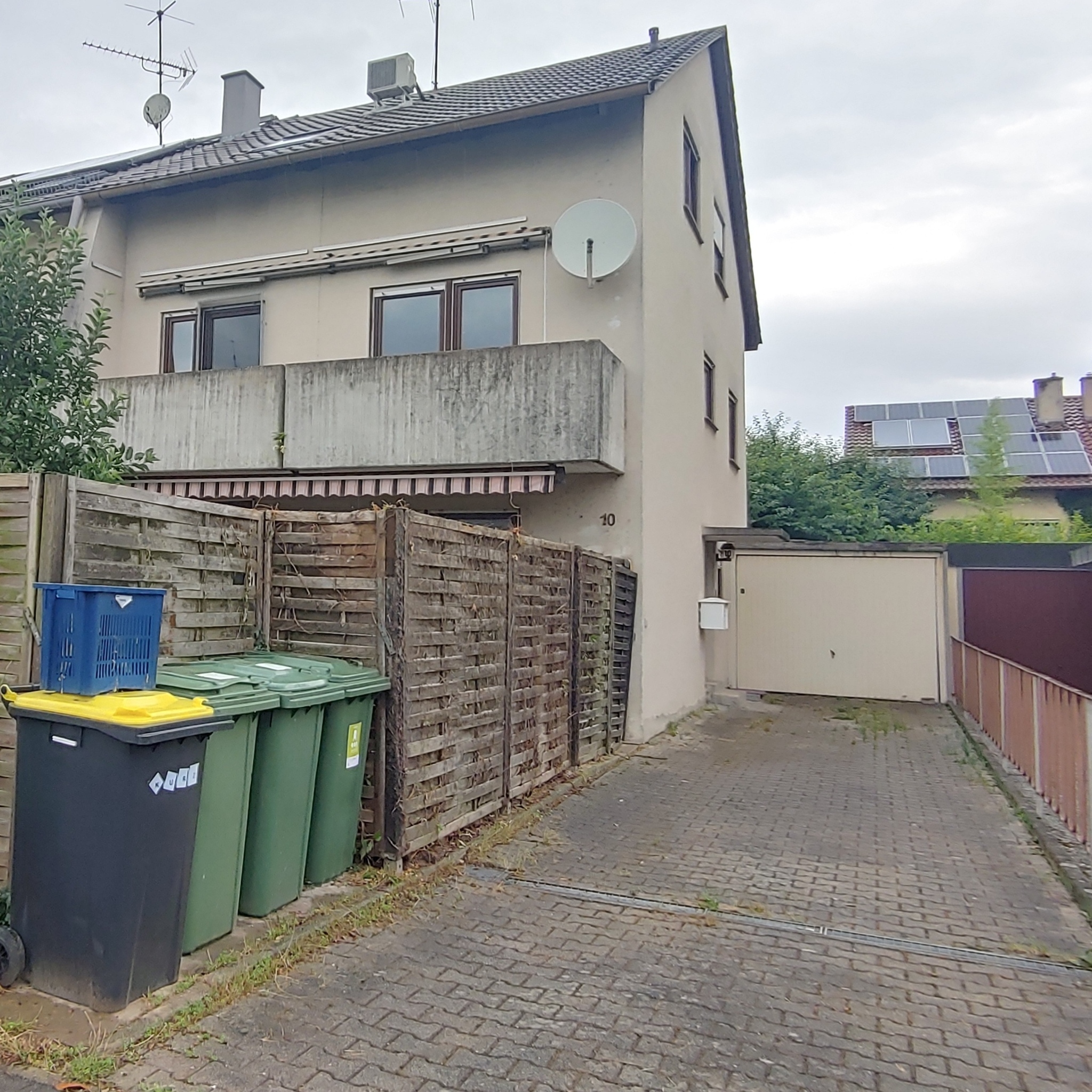 Old Contemporary House Exterior