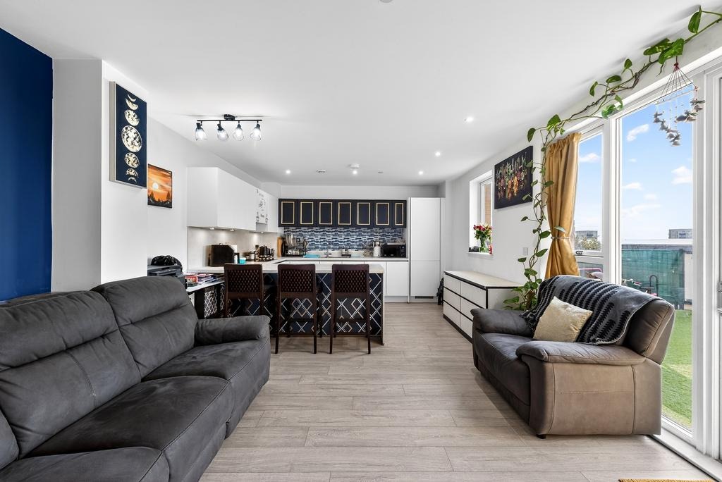 Old  living room + kitchen