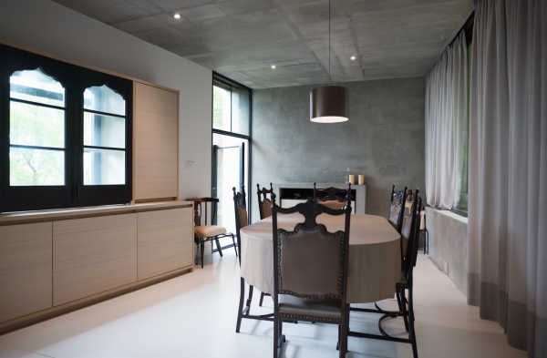 New Contemporary Living Room