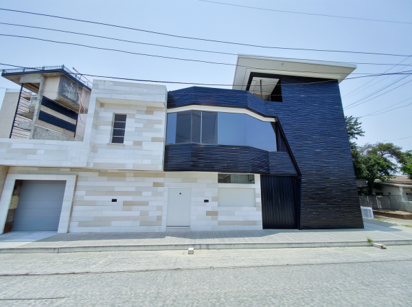 New Contemporary House Exterior