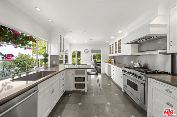 Old Coastal Kitchen