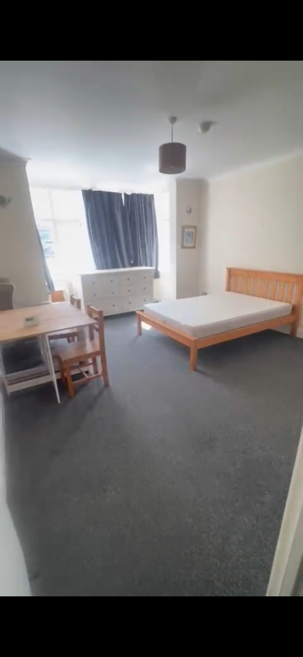 Old Biophilic Bedroom